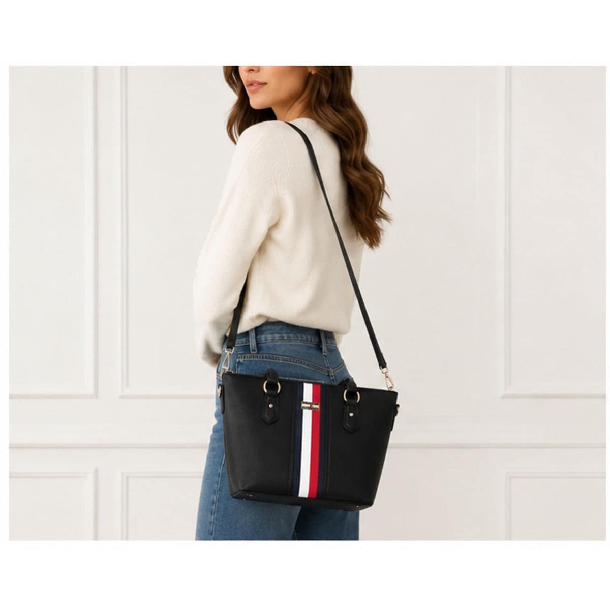 Tommy Hilfiger Τσάντα Tote Μαύρη με Τρίχρωμη Ρίγα
